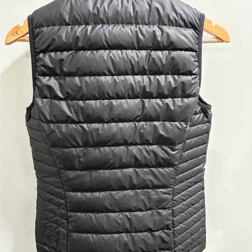 Patagonia Black Quilted Puffer Down Vest - Picture 2 of 3